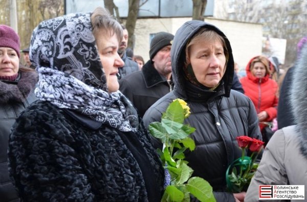 У Луцьку відкрили пам'ятну дошку на честь бійця. ФОТО