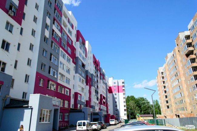 Будівництво триває: як у Луцьку «розростається» яскравий ЖК «Caramel Residence». ФОТО*