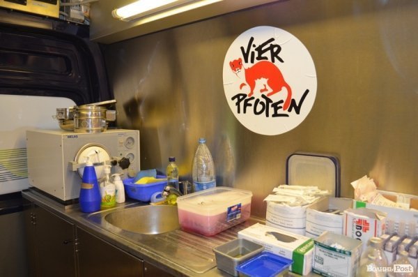 В операційній усі необхідні для операції і вакцинації препарати 