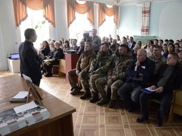 У Луцьку презентували книжку про спецпідрозділ «Світязь»