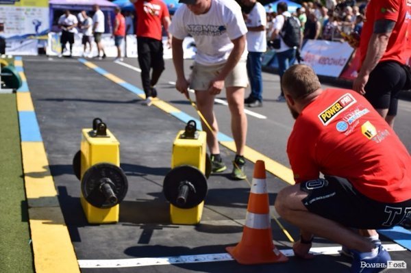 22 богатирі вражали лучан надзвичайною силою та міццю. ФОТО