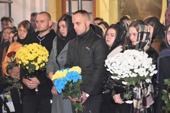 У Луцьку провели в останню путь військового Юрія Головача