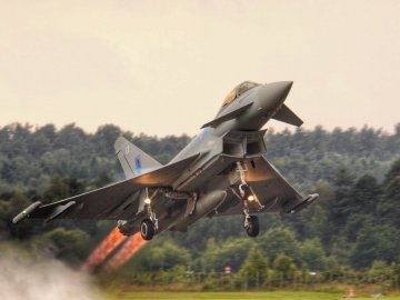 Петиція про закриття українського неба набрала потрібну кількість підписів