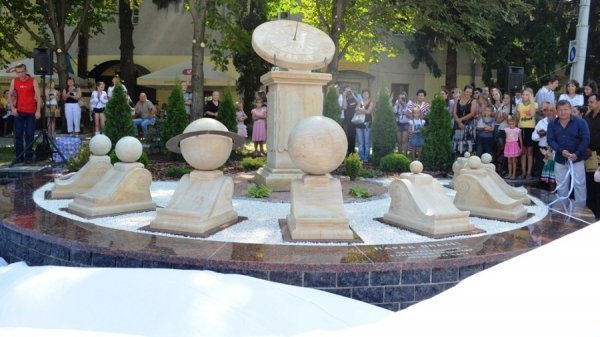 У Луцьку відкрили сонячний годинник. ФОТО 