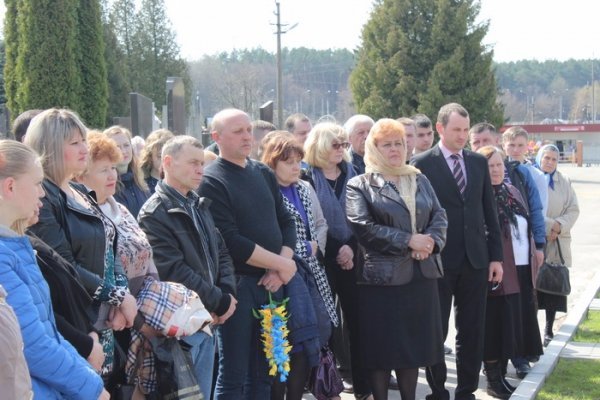 У Луцьку вшанували пам'ять загиблого під Волновахою Героя. ФОТО