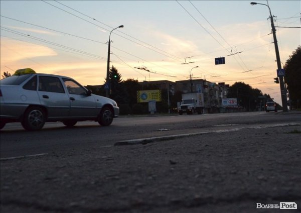 Хліб також розвозять ще до світанку