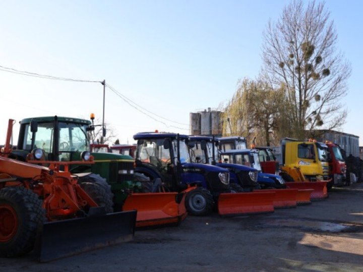 «Якщо прогноз показує сніг чи ожеледицю, необхідно ще за годину чи півтори до опадів просипати вулиці», - мер Луцька 