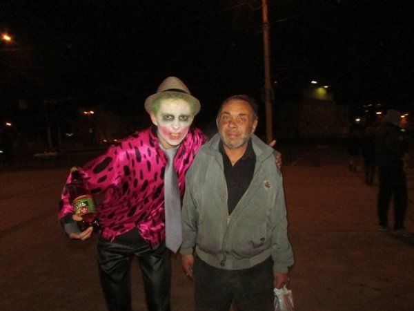 Хелловін у Луцьку: Ку-Клукс-Клан, мерці та тварини. ФОТО