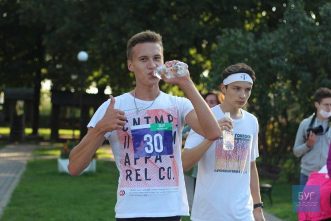 У місті на Волині день фізкультури відзначили забігом «Під каштанами». ФОТО