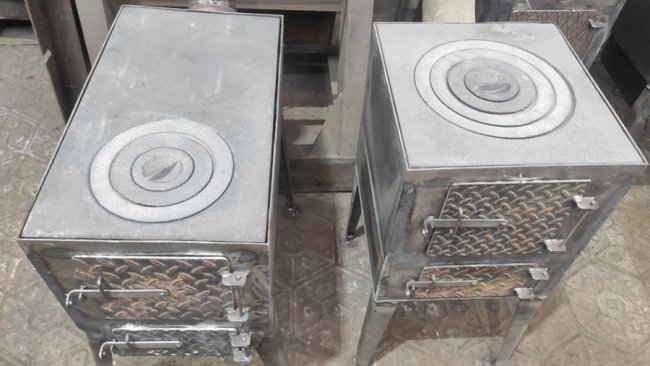 На одному з волинських підприємств почали виготовляти буржуйки. ФОТО. ВІДЕО