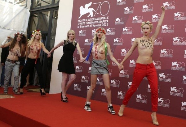 «Україна — не бордель», ‒ FEMEN у Венеції