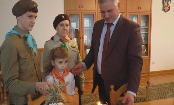 Благодатний Вифлеємський вогонь вже в Нововолинську. ФОТО