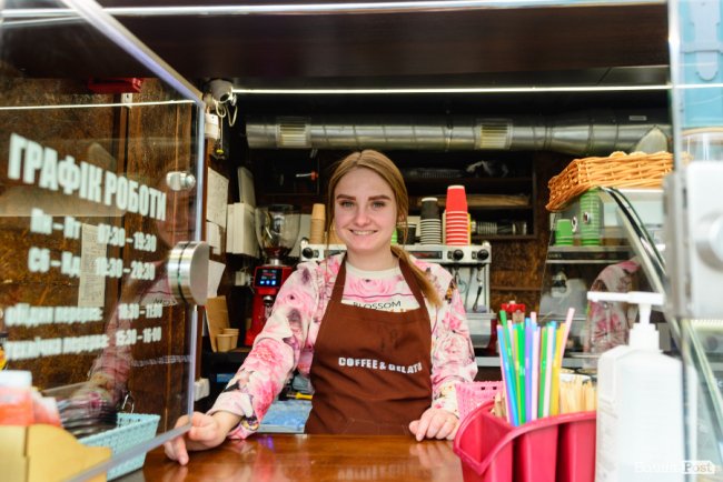 Бельгійська вафля, італійська кава і кленовий сироп: чим пригощають локації «Coffee & Gelato»*