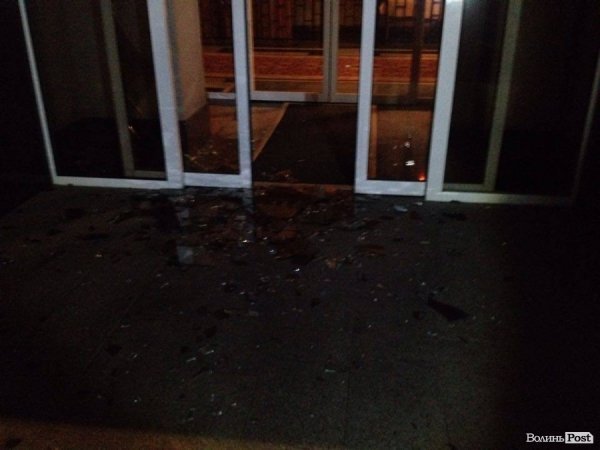 У волинському «Білому домі» порядкували невідомі особи. ФОТО. ОНОВЛЕНО