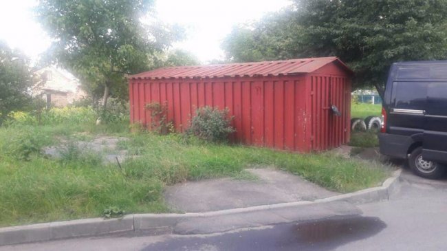 У Луцьку демонтували сараї, які «роками стояли занедбані»