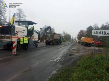 Розпочали ремонтувати дорогу до Шацьких озер