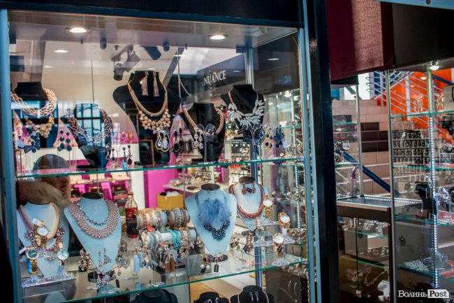 Вперше у луцькому ТЦ «Ювант» – шалені знижки у Чорну п’ятницю*