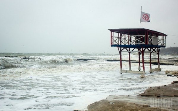 Набережна в Одесі перетворилася на льодове містечко. ФОТО