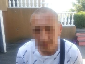 На Волині троє нападників вкрали у чоловіка барсетку з величезною сумою грошей. ФОТО