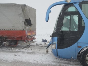 Луцький автобус з паломниками потрапив у аварію. ФОТО. ОНОВЛЕНО