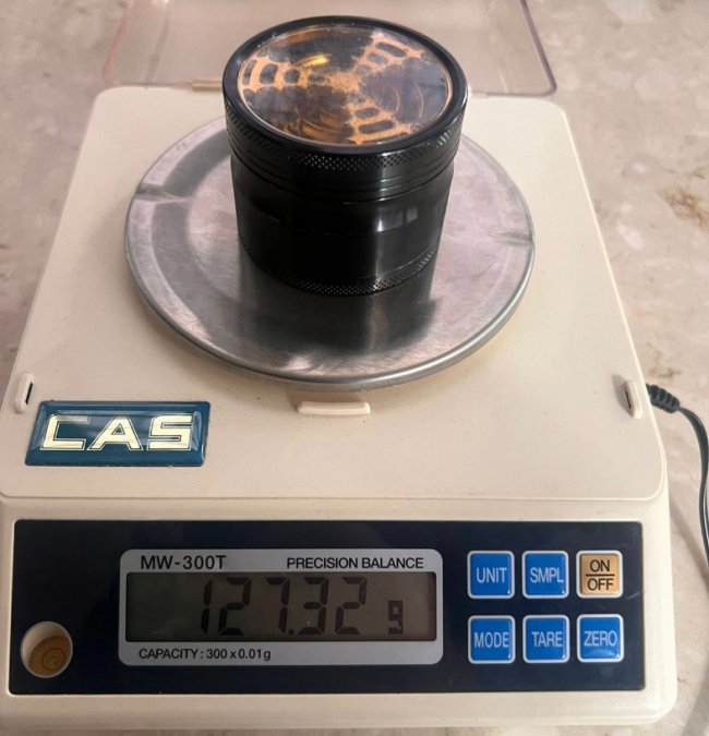 На «Устилузі» собака знайшов у водія наркотики