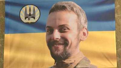 Волинянка після загибелі сина на війні допомагає військовим. ВІДЕО