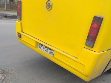 Водій луцької маршрутки не зупинився жінці з дитиною