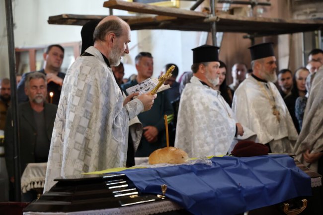 Лучани провели в останню путь Героя Ігоря Приступу