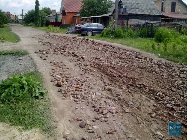 Волиняни погрожують перекрити трасу через незаасфальтовану вулицю. ФОТО, ВІДЕО