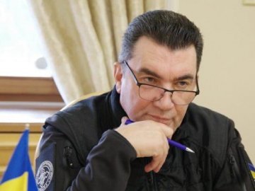 Данілов відреагував на фейк пропагандистів рф про «поранення» Залужного
