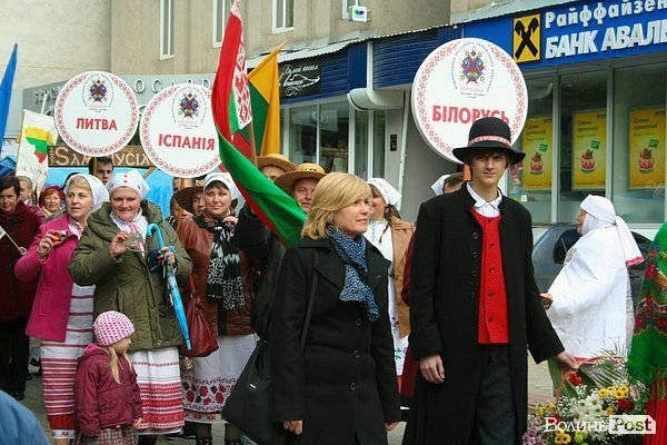 У Луцьку європейські монархи відкрили фестиваль «Берегиня». ФОТО
