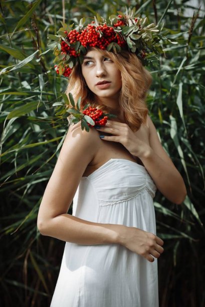 Озерна еротика: спокусливі красуні позували на Світязі. ФОТО