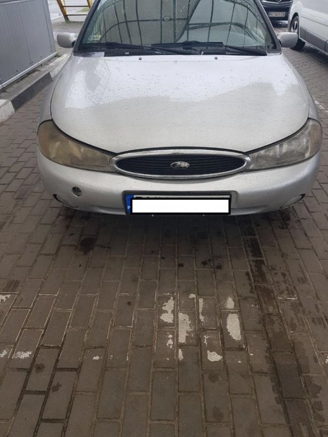 На «Ягодині» в багажнику автівки знайшли зброю. ФОТО