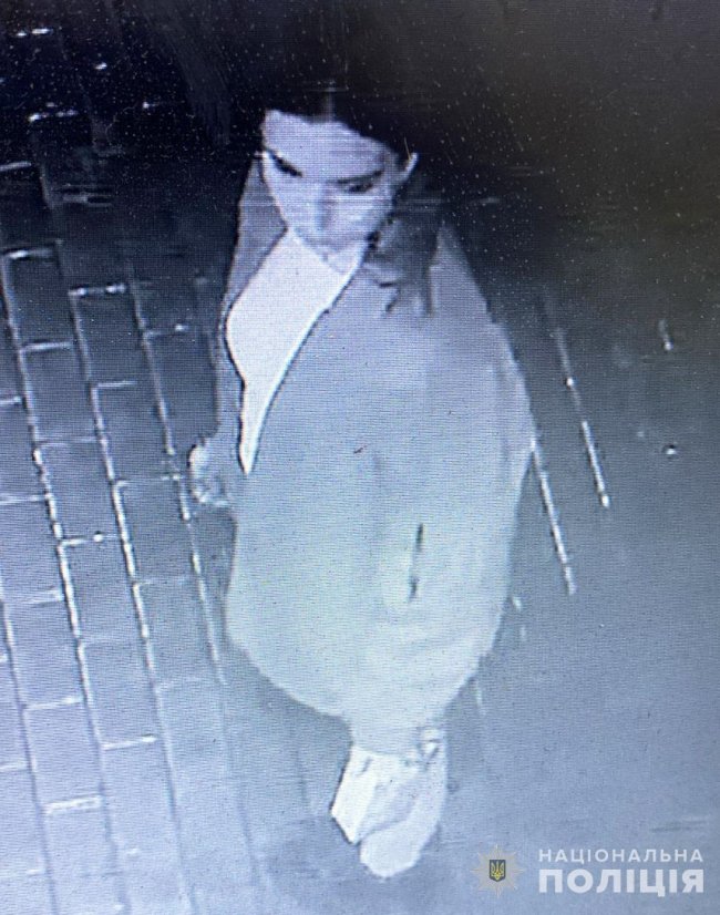 У Луцьку поліція просить допомогти встановити особи двох шахраїв. ФОТО