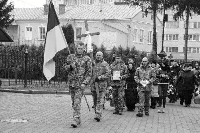 Лучани попрощалися із загиблим Героєм Вадимом Гошком