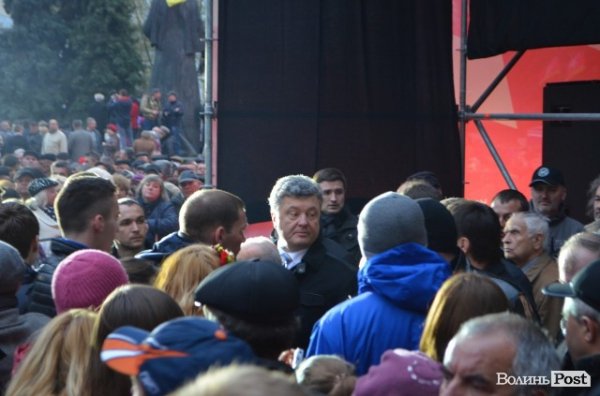 «Порошенківський» концерт у центрі Луцька. ФОТО