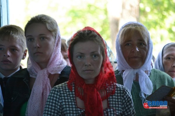 Сотні прочан з'їхалися на Волинь до чудотворної ікони. ФОТО. ВІДЕО