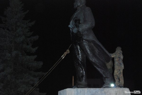 Як Волинь позбулася маневицького Леніна. ФОТО