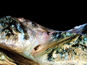 На Марсі знайшли сліди рідкої води. ВІДЕО