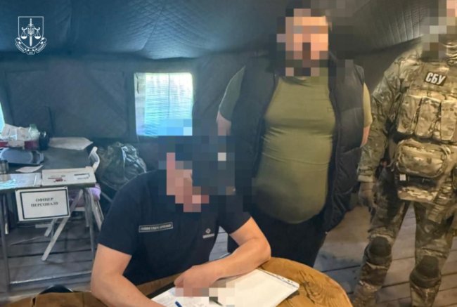 На Рівненщині викрили масштабну схему видобутку бурштину: серед учасників - директор однієї з філій ДП «Ліси України» 