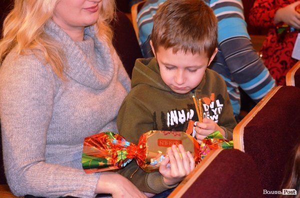 Андрій Покровський влаштував новорічне свято для 200 дітей