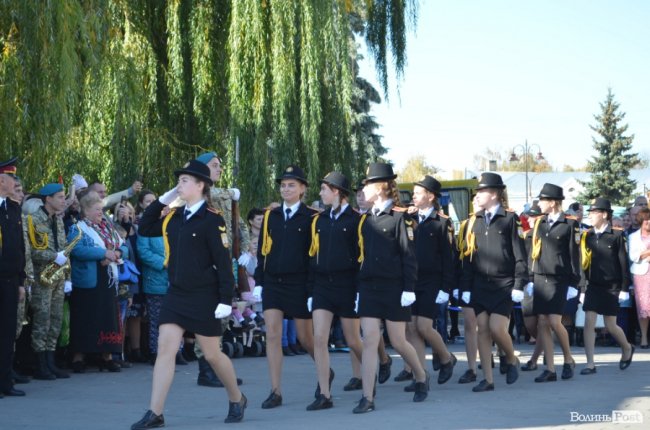 «Нам є що захищати»: урочиста посвята ліцеїстів у Луцьку.  ФОТО