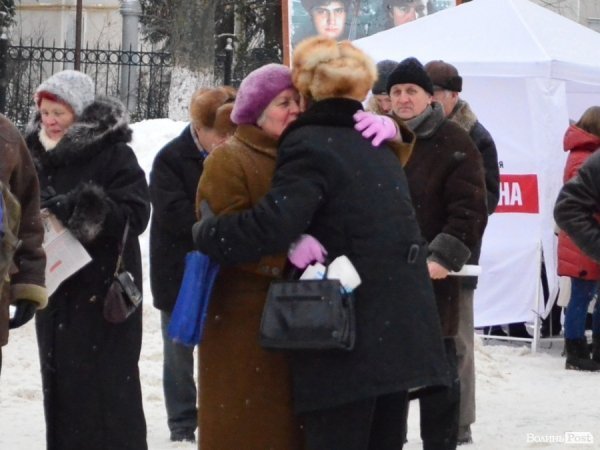У Луцьку побудували «живий ланцюг». ФОТО