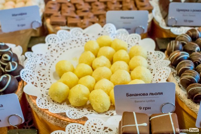 Цукерки зі смаком фруктів: які незвичні смаколики можуть купити лучани. ФОТО