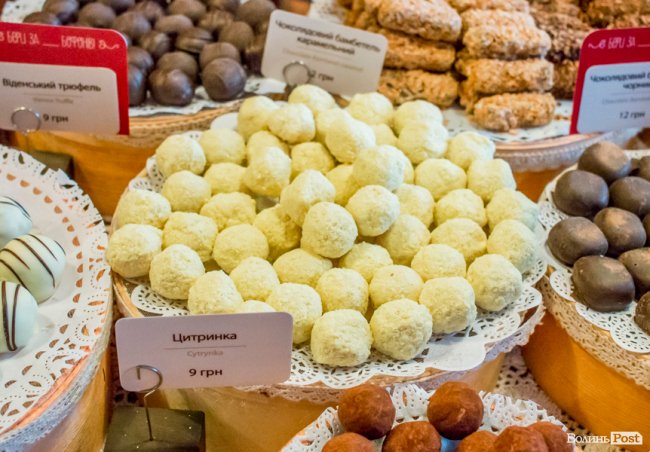 Цукерки зі смаком фруктів: які незвичні смаколики можуть купити лучани. ФОТО