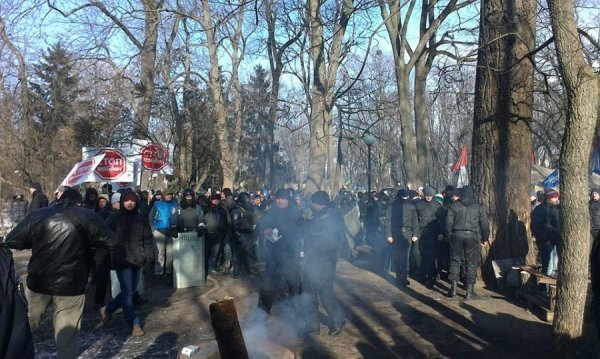 Верховну Раду пікетують тисячі майданівців. ФОТО
