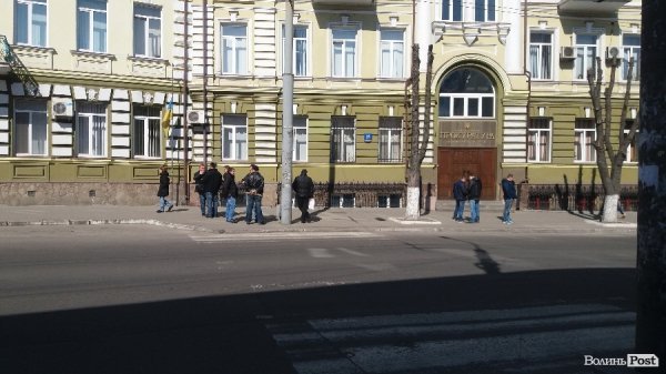 В Луцьку пройшла акція щодо припинення тиску на прокурорів команди Сакварелідзе. ФОТО