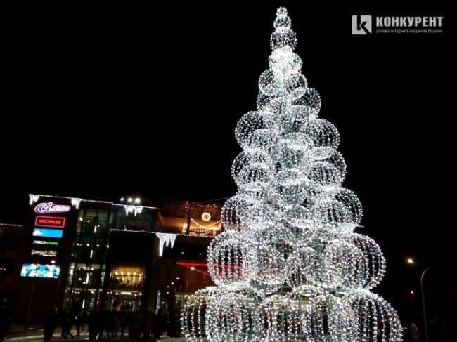 Головні новорічні ялинки Волині. ФОТО