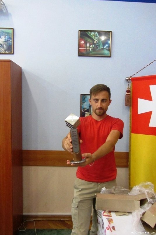 У Луцьку кубик Рубіка збиратимуть ногами. ФОТО