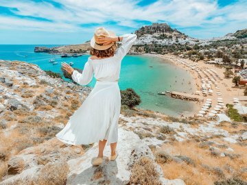 Греція відкриває кордони для українських туристів